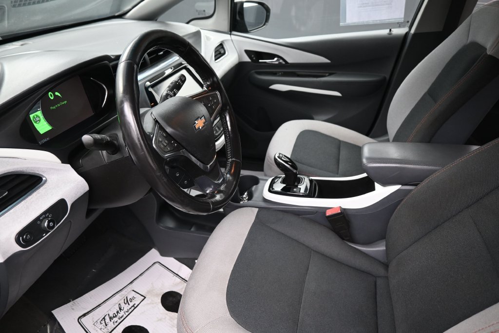 Used 2020 Chevrolet Bolt LT FWD image 16