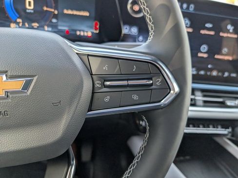 New 2026 Chevrolet Equinox EV LT image 18