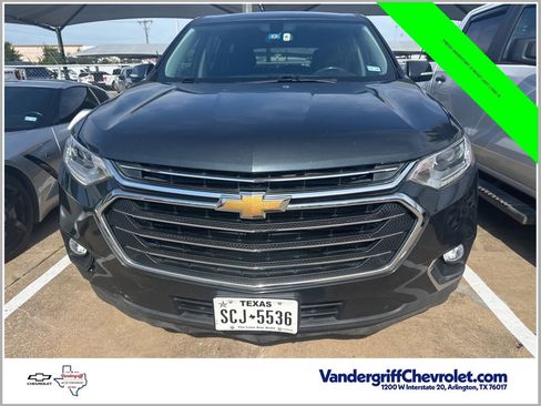 Used 2019 Chevrolet Traverse LT FWD image 1