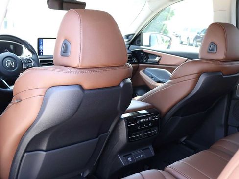 Certified 2025 Acura MDX FWD w/ Technology Package image 12