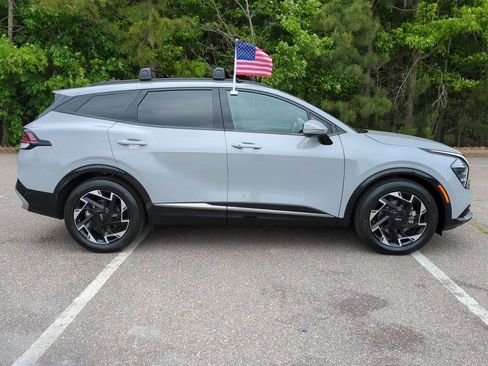 Used 2024 Kia Sportage SX FWD image 3