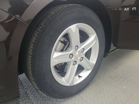 Used 2020 Chevrolet Malibu LS FWD image 31