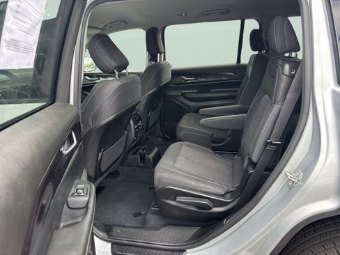 Used 2023 Jeep Grand Cherokee L Laredo w/ MOPAR Finishing Package AWD/4WD image 20
