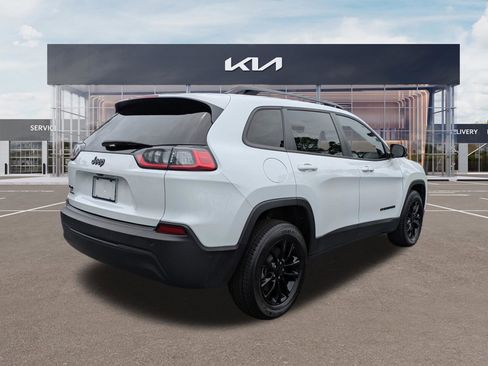 Used 2023 Jeep Cherokee Altitude Lux AWD/4WD image 4