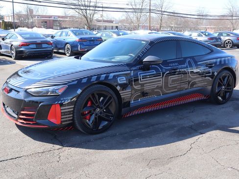 Used 2023 Audi RS e-tron GT image 1
