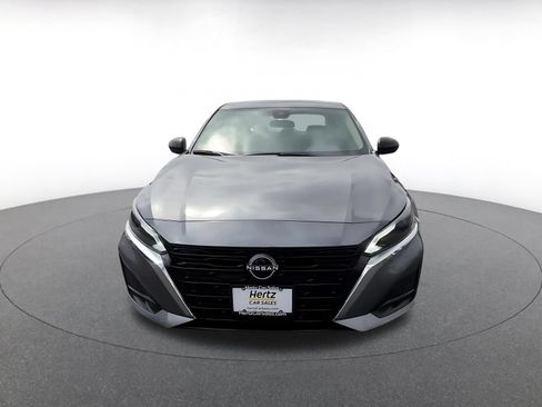 Used 2025 Nissan Altima 2.5 SV FWD image 4