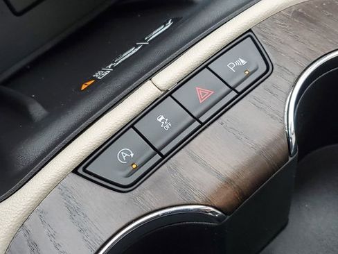 Used 2022 GMC Acadia Denali w/ Denali Ultimate Package image 27