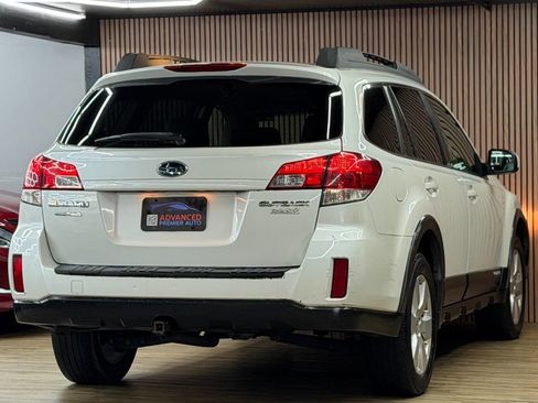 Used 2010 Subaru Outback 2.5i Limited image 6