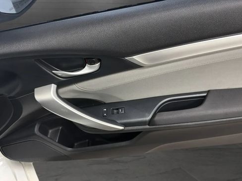 Used 2017 Honda Civic EX-T image 18
