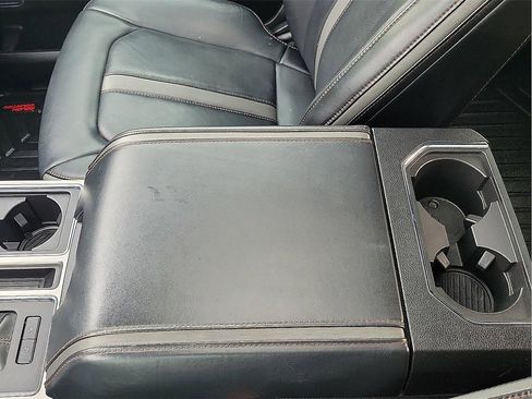 Used 2018 Ford F150 Platinum w/ Equipment Group 701A Luxury image 20