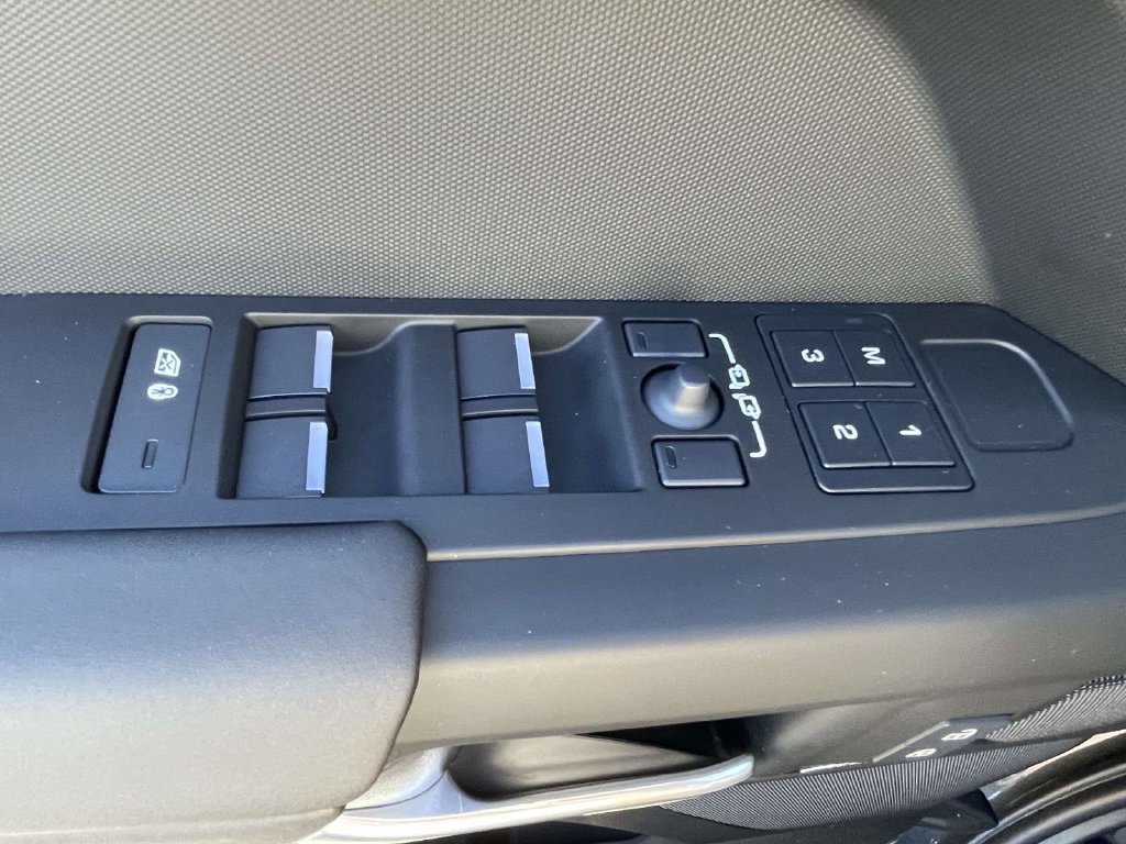 Used 2025 Land Rover Defender 130 S AWD/4WD image 22