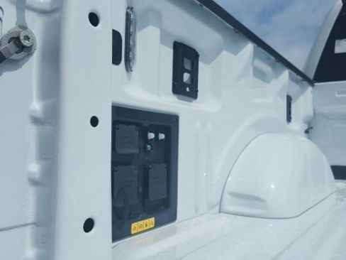 New 2025 Ford F150 Lightning Lariat image 18