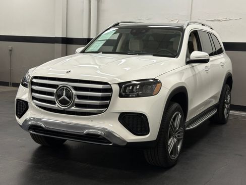 Used 2026 Mercedes-Benz GLS 450 4MATIC image 6