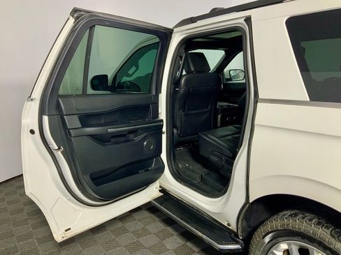 Used 2021 Ford Expedition Max XLT image 22