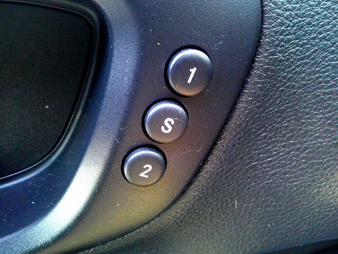 Used 2019 Jeep Cherokee Overland w/ Trailer Tow Group image 19