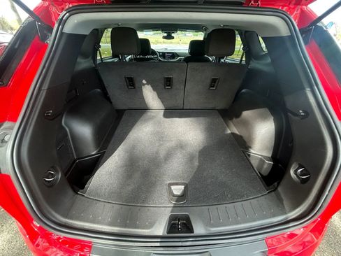Used 2022 Chevrolet Blazer LT image 9
