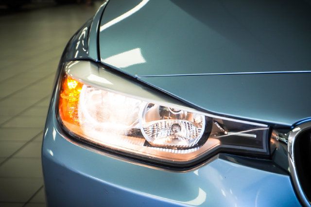 Used 2014 BMW 320i Sedan RWD image 25