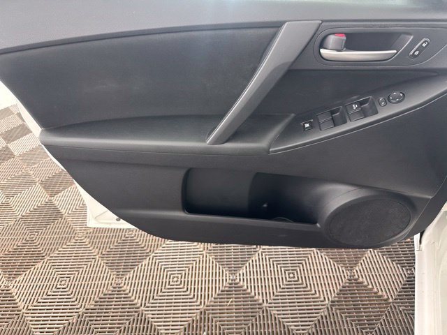 Used 2012 MAZDA MAZDA3 i Touring FWD image 15