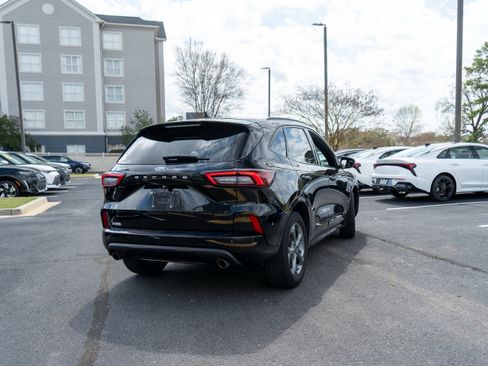 Used 2024 Ford Escape ST-Line image 8