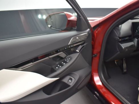 Certified 2025 BMW 530i w/ M Sport Package RWD image 11