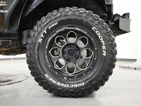 Used 2012 Jeep Wrangler Sahara w/ Dual Top Group image 31