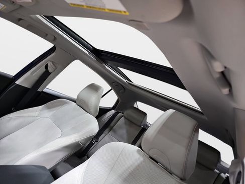 Certified 2025 Toyota Camry XLE image 18