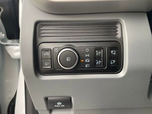 New 2026 Ford F250 XLT w/ XLT Premium Package image 17