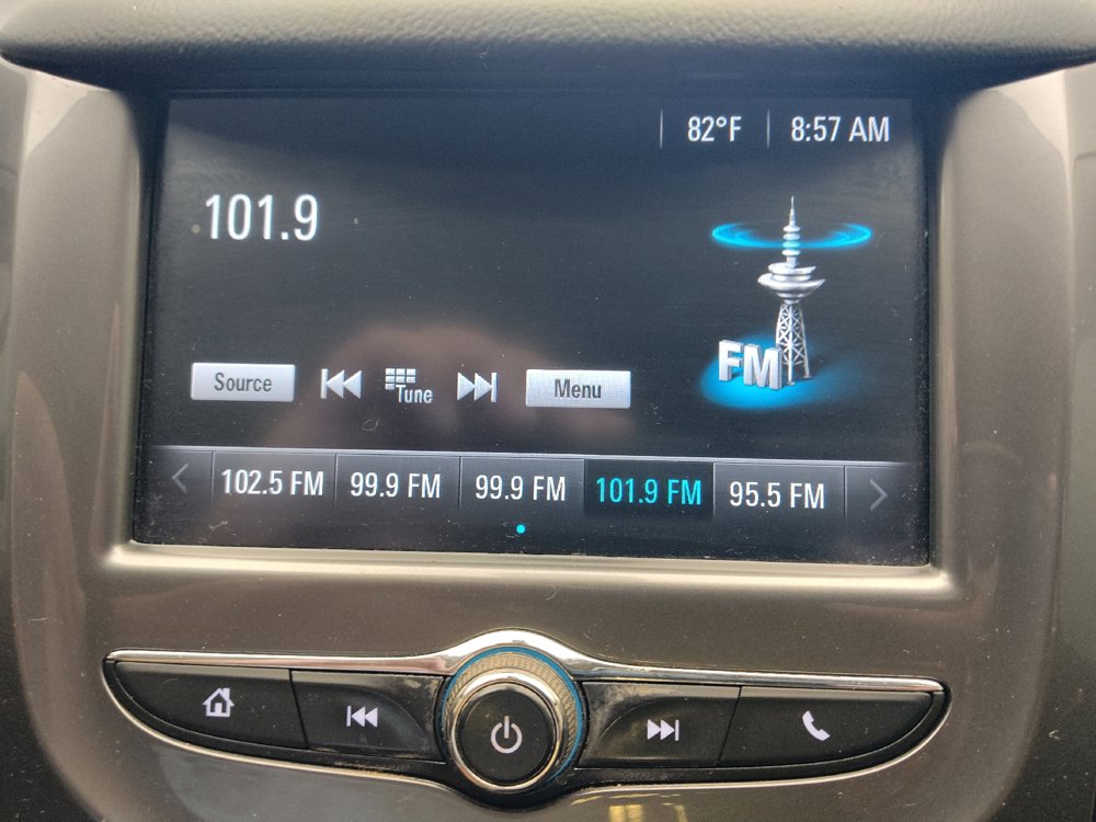 Used 2017 Chevrolet Cruze LT FWD image 25