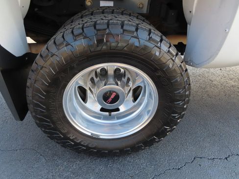 Used 2018 GMC Sierra 3500 Denali w/ Duramax Plus Package image 23