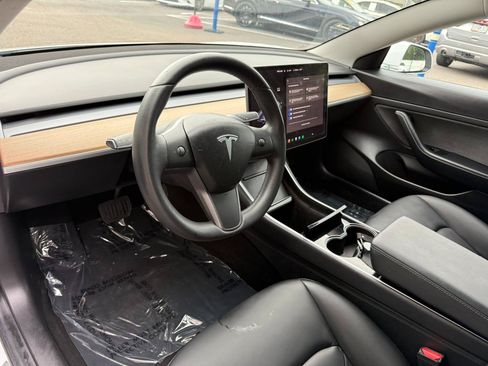 Used 2020 Tesla Model 3 Standard Range Plus RWD image 27