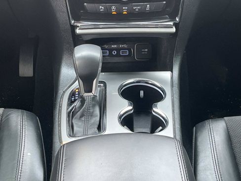 Used 2021 Jeep Grand Cherokee Laredo X AWD/4WD image 13