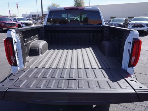 New 2026 GMC Sierra 1500 SLT w/ SLT Premium Package AWD/4WD image 8