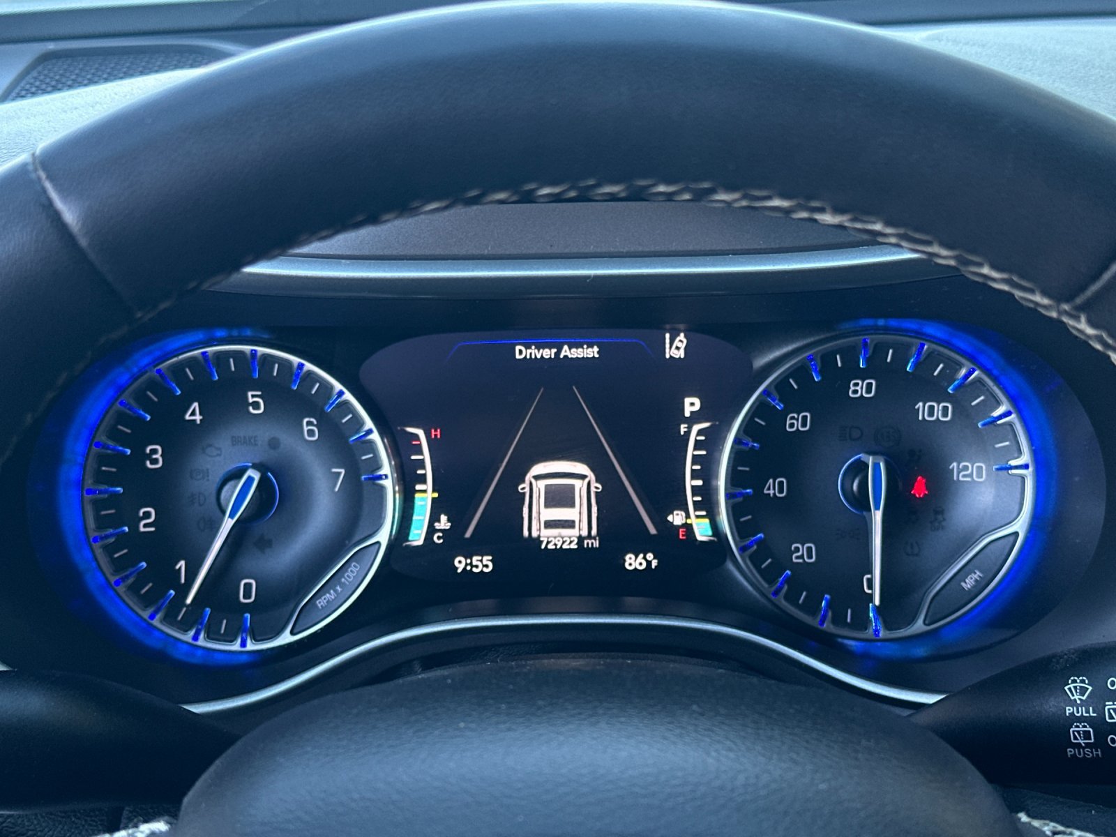 Used 2022 Chrysler Pacifica Touring-L FWD image 23