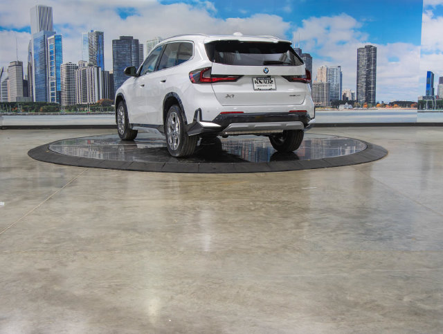 Used 2027 BMW X1 xDrive28i AWD/4WD image 9