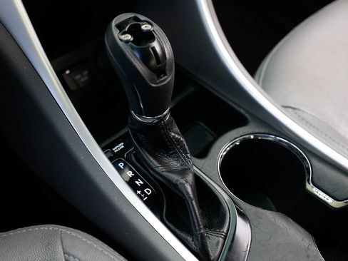 Used 2013 Hyundai Sonata GLS image 33