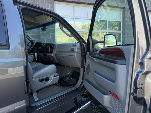 Used 2007 Ford F350 Lariat AWD/4WD image 41