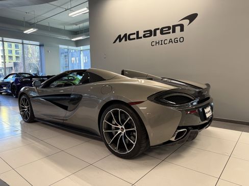 Used 2018 McLaren 570S image 2