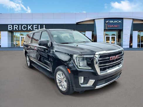 Used 2021 GMC Yukon XL SLT w/ SLT Premium Package AWD/4WD image 2
