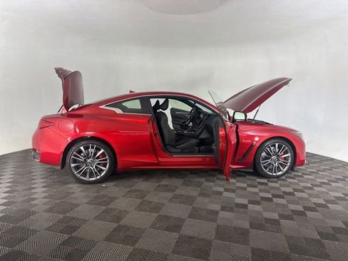 Used 2017 INFINITI Q60 Red Sport 400 image 15