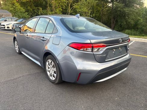 Used 2021 Toyota Corolla LE FWD image 7