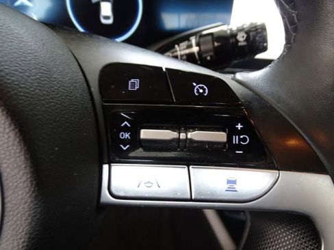 Used 2023 Hyundai Elantra Limited w/ Cargo Package FWD image 8