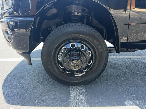 New 2026 RAM 3500 Big Horn AWD/4WD image 5