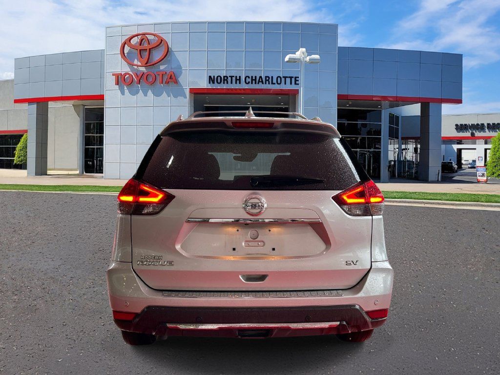Used 2019 Nissan Rogue SV FWD image 6