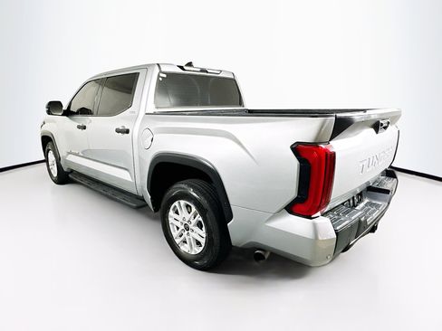 Used 2022 Toyota Tundra SR5 w/ Convenience Package image 5