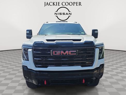 Used 2026 GMC Sierra 2500 AT4X AWD/4WD image 2