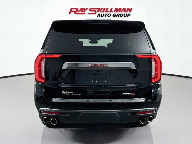 Used 2023 GMC Yukon AT4 w/ AT4 Premium Package AWD/4WD image 6