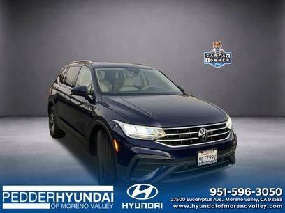 Used 2023 Volkswagen Tiguan SE w/ Panoramic Sunroof Package