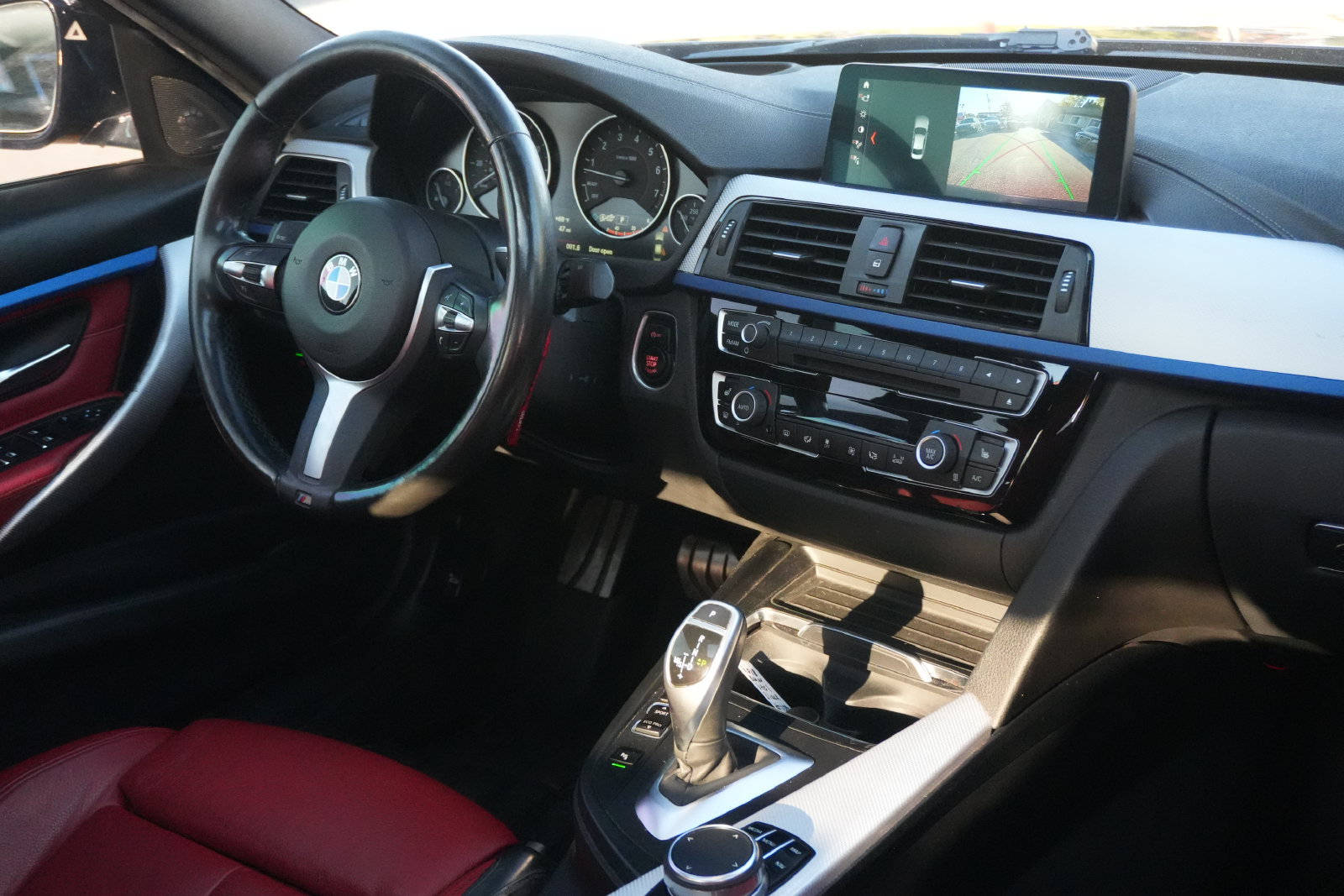 Used 2018 BMW 340i xDrive Sedan w/ Premium Package AWD/4WD image 21