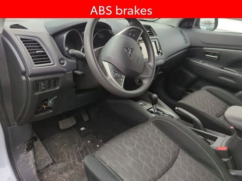 Used 2025 Mitsubishi Outlander Sport LE image 7