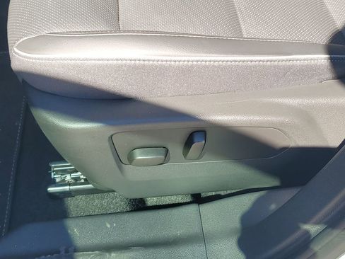 Used 2023 Buick Envision Essence image 19